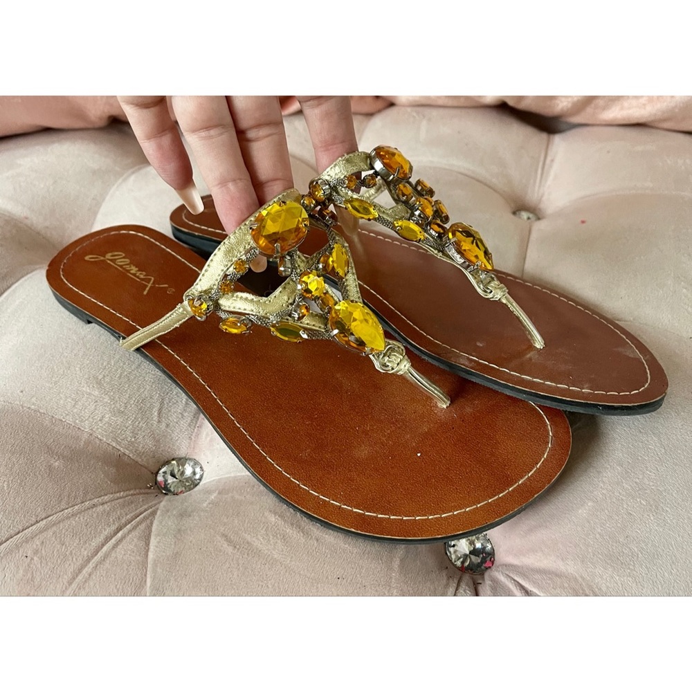 New Gomax Embellished Rhinestones Crystals Flats Sandals 9